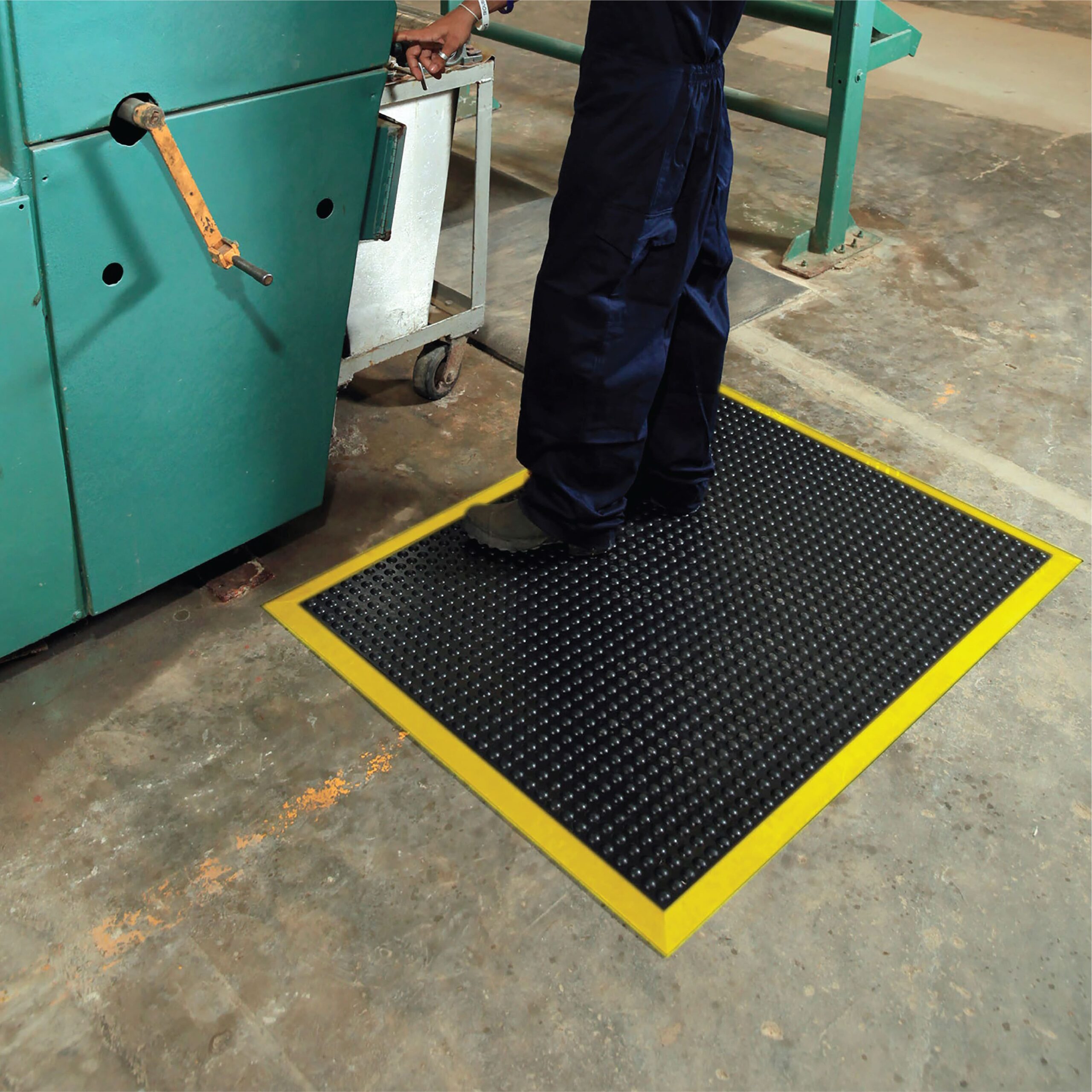 Bubble Mat – Anti Fatigue Solid Top Single Mat with Beveled Edge